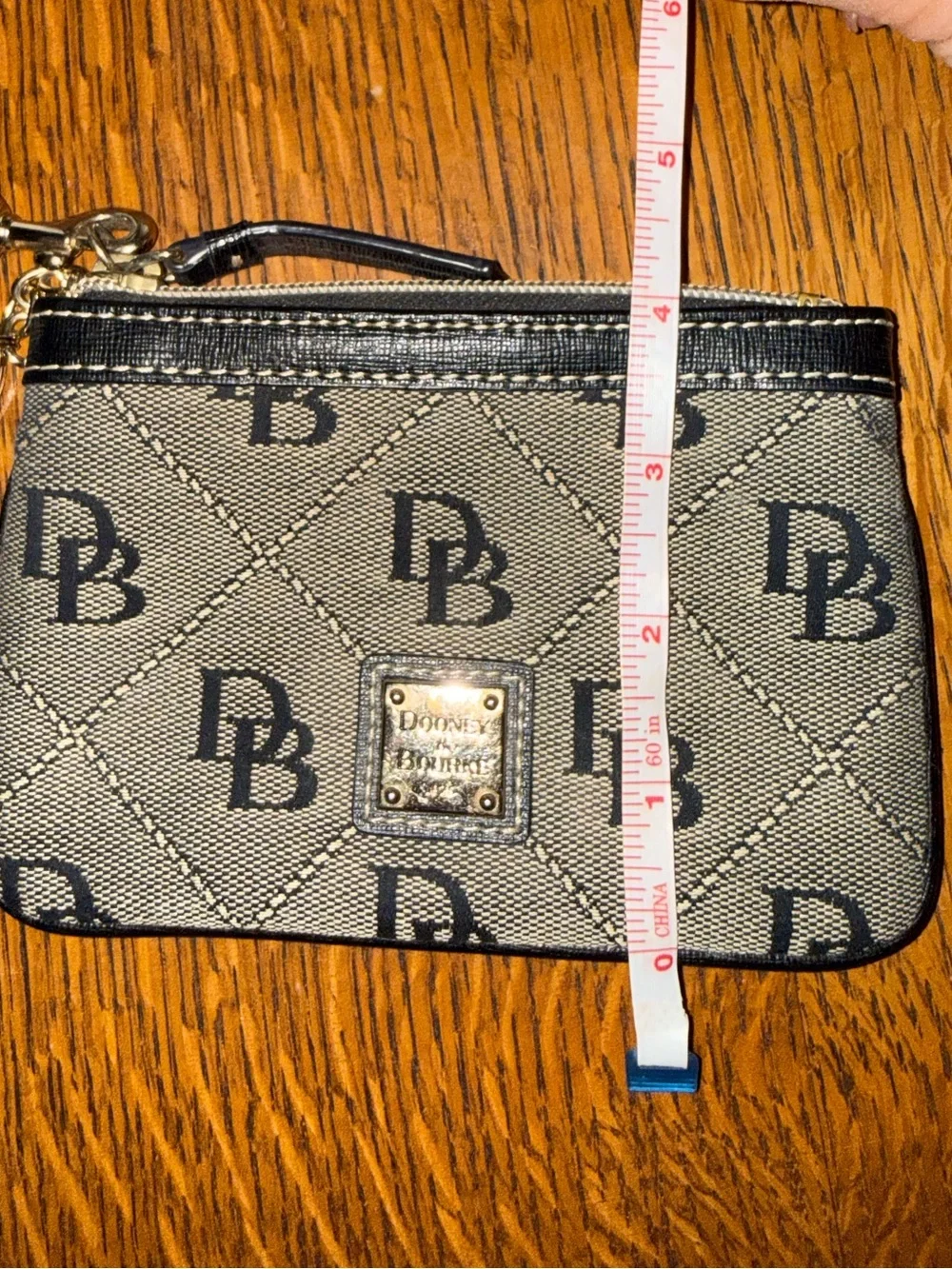 Dooney & Bourke Black Grey Logo Wristlet Signature Leather Strap Vintage Y2K